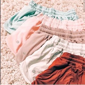 ISO lululemon size 4/6 shorts